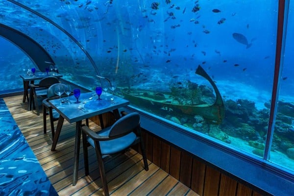 underwater restaurant